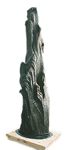 Skulptur aus Moor-Eiche